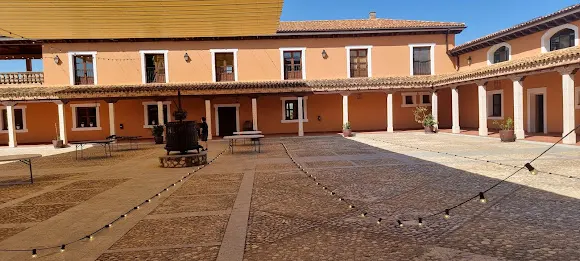 Bodega Finca Los Aljibes - Petrola