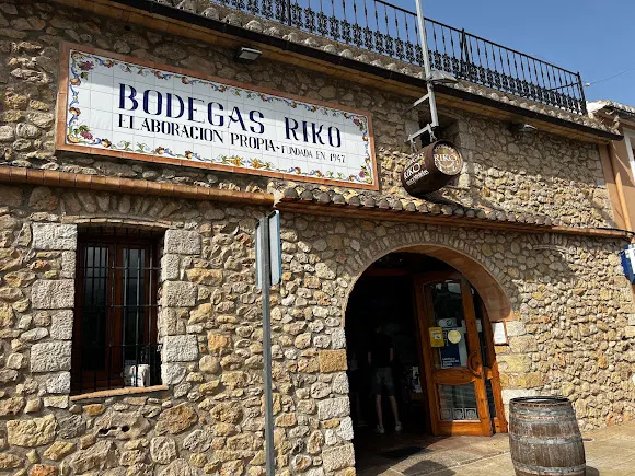 Bodegas Riko y Loterías