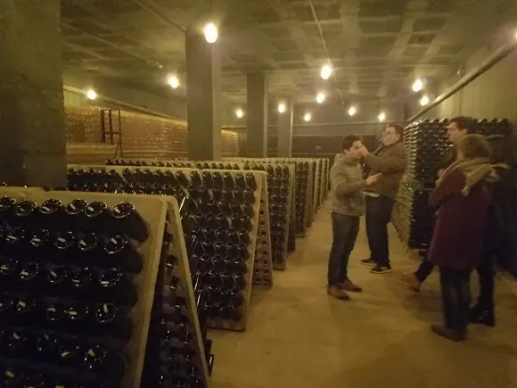 Cava At Roca