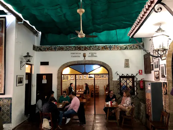 Bodega Guzmán