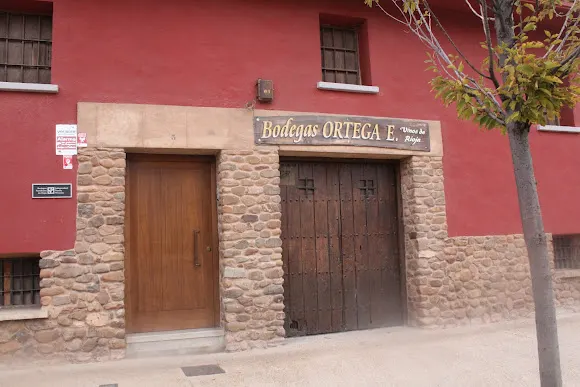 Bodegas Y Viñedos Ortega Ezquerro en Rioja